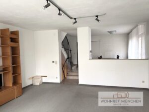 Wohnzimmer und Esszimmer