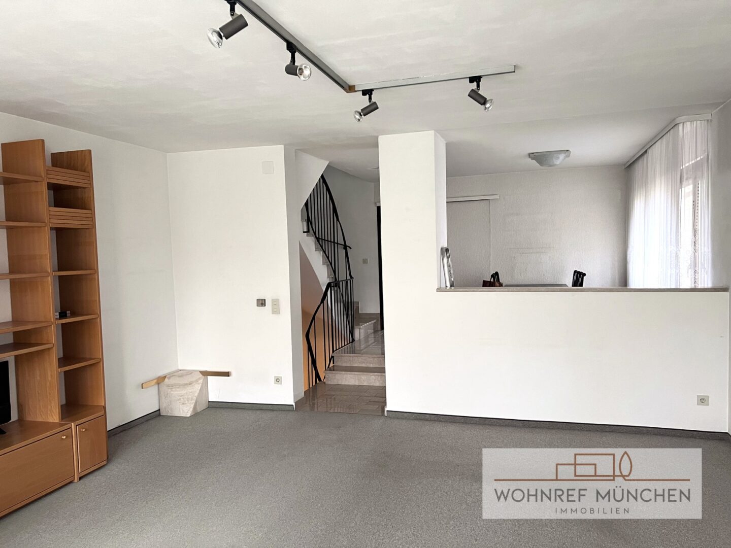 Wohnzimmer und Esszimmer