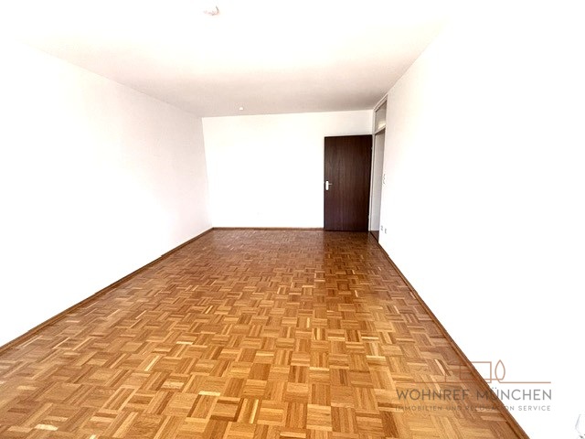 Wohnraum mit Blick vom Balkon